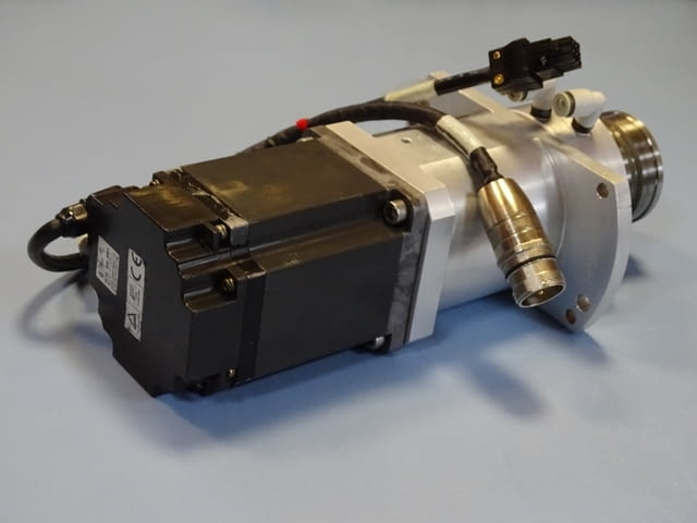 Серво мотор MITSUBISHI HC-UFS43K AC servo motor, куплунг R+W, корпус IPW-070 L23 - снимка 1