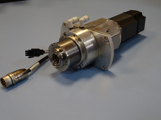 Серво мотор MITSUBISHI HC-KFS46-S13 AC servo motor, куплунг R+W, корпус IPW-800 L30 - снимка 1