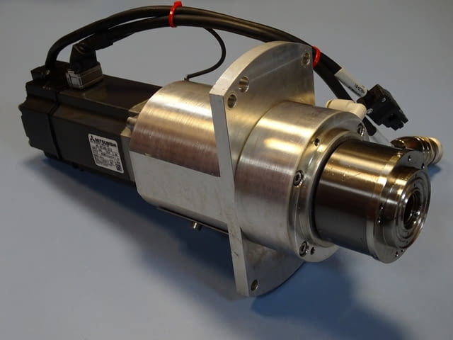 Серво мотор MITSUBISHI HC-KFS46-S13 AC servo motor, куплунг R+W, корпус IPW-800 L30 - снимка 8