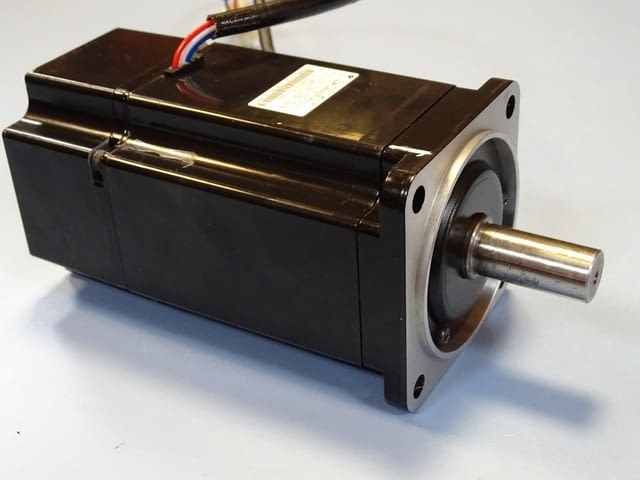 Серво мотор YASKAWA SGM-08U2HA12 AC Servo Motor 750W, city of Plovdiv | Industrial Equipment - снимка 5