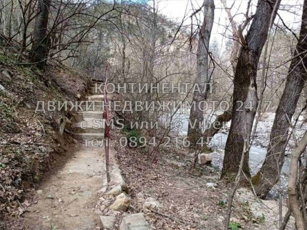 Кодг 62279. Парцел 1300м2 с барака преди село Бачково, след втория тунел вляво. Мястото се намира не - снимка 7