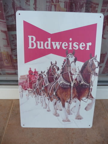 Метална табела Budweiser коне с каруца пълна с бира каси пиво