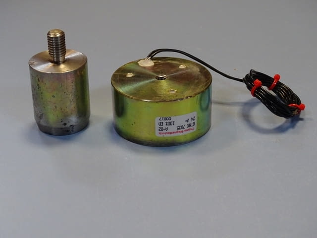 Ел. магнит Thoma-Magnettechnik GTMX 7035 electromagnet coil A-02 24VDC - снимка 1