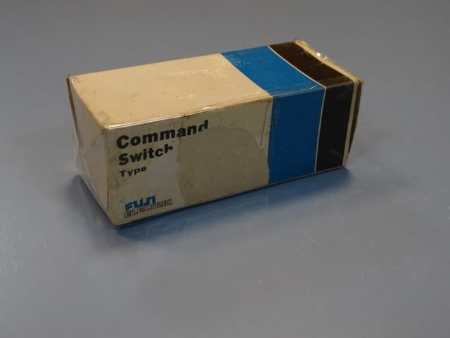 Команден бутон (светещ/задържане)FUJI Electric AH25-L6R10E command switch - снимка 7