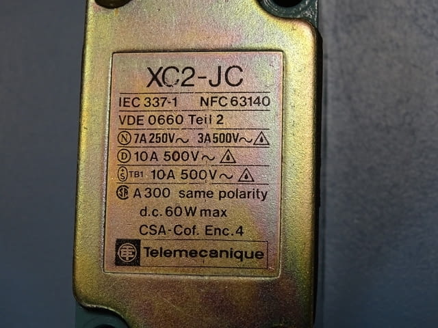 Изключвател краен Telemecanique XC2-JC/ ZC2 JE01/ XC2 JC4/ ZC2 JY11 Limit Switch - снимка 3