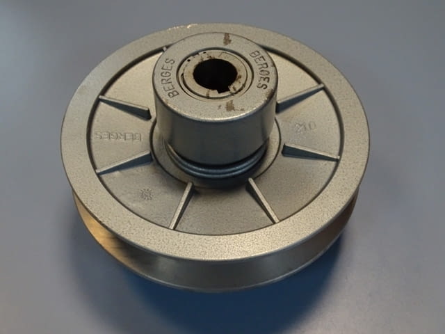 Вариаторна шайба Berges F210SB variable tension pulley ф28mm, city of Plovdiv - снимка 1