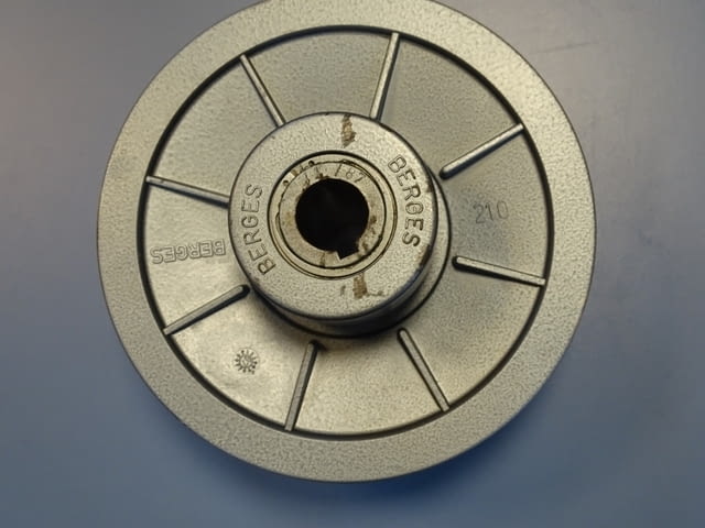 Вариаторна шайба Berges F210SB variable tension pulley ф28mm, city of Plovdiv - снимка 2