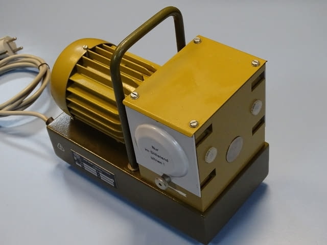 Перисталтична помпа VEB MLW SP3 peristaltic pump, city of Plovdiv | Industrial Equipment - снимка 2