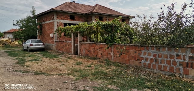 Продавам двуетажна къща 2-floor, Brick, 170 m2 - village Sirakovo | Houses & Villas - снимка 3