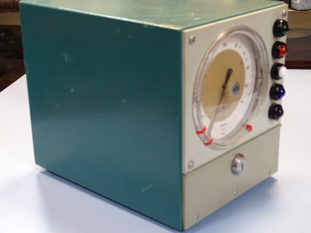 Уред за активен контрол VEB Massi AEROPAN B-IV dual air gauge 3-5kp/cm2 - снимка 9