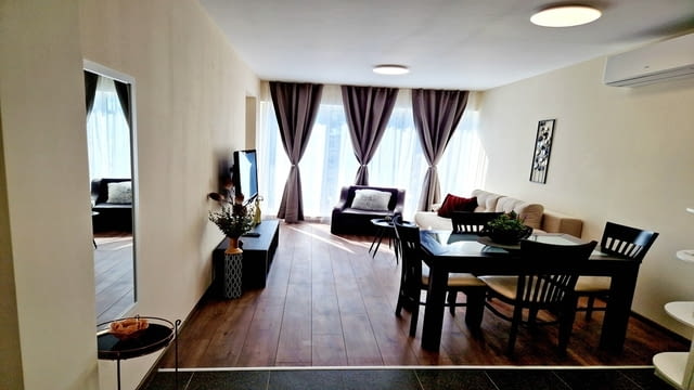 Двустаен апартамент за 5 човека за нощувки с паркинг в Комплекс Папая, Варна - снимка 2