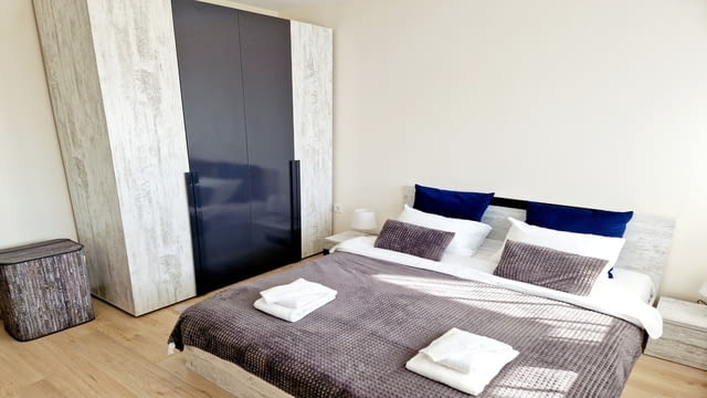 Двустаен апартамент за 5 човека за нощувки с паркинг в Комплекс Папая, Варна - снимка 8