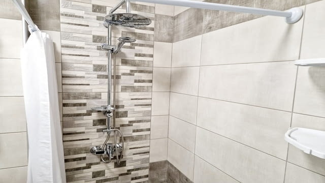 Двустаен апартамент за 5 човека за нощувки с паркинг в Комплекс Папая, Варна - снимка 10