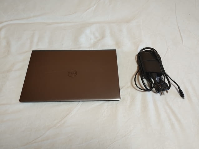 DELL Vostro P130G 5402 14" Intel Core i7 16GB RAM 512GB SSD лаптоп - снимка 3