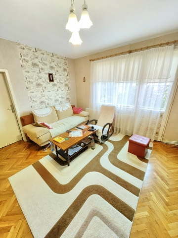 Продавам етаж от къща в гр. Перник кв. Ралица, city of Pernik | Houses & Villas - снимка 2