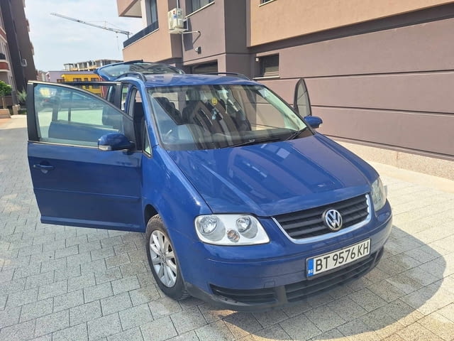 VW Tоуран Touran, Gasoline, Manual - city of Veliko Tarnovo | Cars & SUV - снимка 1