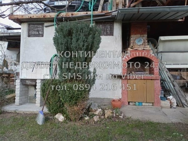 Кодг 61877. Двуетажна тухлена реновирана къща 100м2 с голям двор от 1100м2 с допълнителни постройки - снимка 7