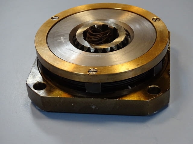 Съединител електромагнитен ETM-106 2H (ЭТМ-106 2Н) electromagnetic multi-plate clutch 24VDC - снимка 7