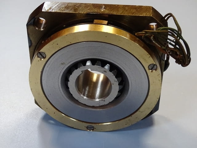 Съединител електромагнитен ETM-0.86 1А/1H (ЭТМ-0.86 1А/1H) electromagnetic multi-plate clutch 24VDC - снимка 1