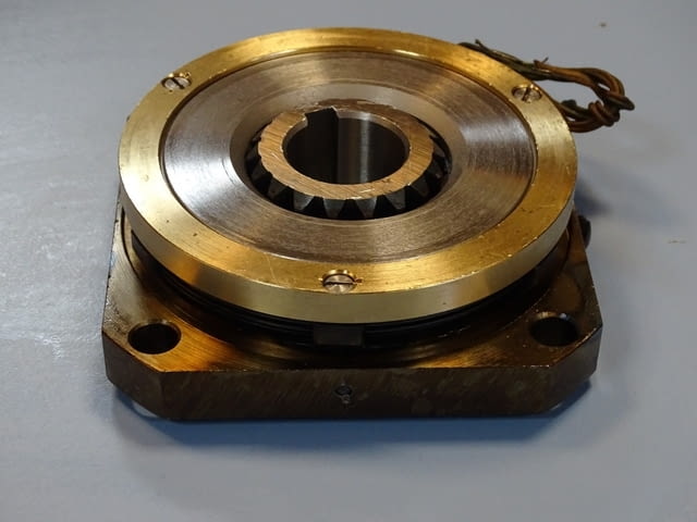 Съединител електромагнитен ETM-0.86 1А/1H (ЭТМ-0.86 1А/1H) electromagnetic multi-plate clutch 24VDC - снимка 3