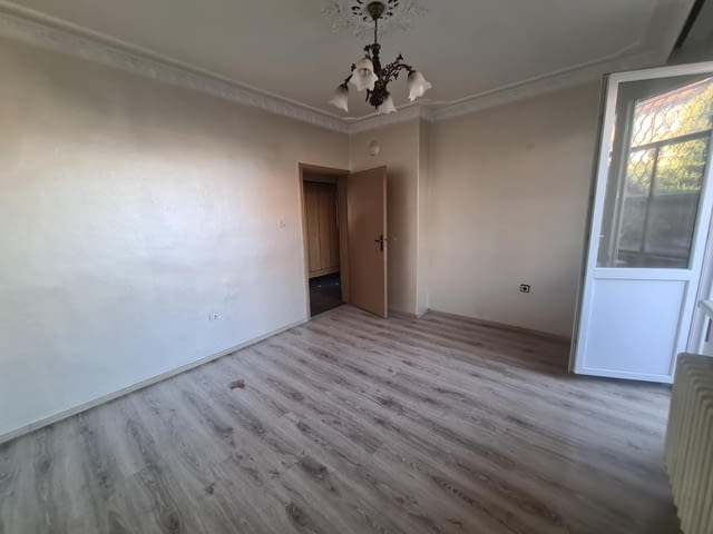 ЕТАЖ от ЖСК в кв. Македонски, гр. Хасково 3-bedroom, 121 m2, Brick - city of Haskovo | Apartments - снимка 7