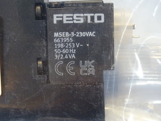 Пневматичен разпределител Festo CPE18-M3H-5L-1/4 Solenoid Valve 230VAC - снимка 4