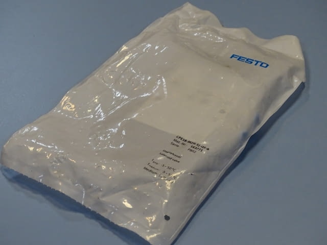 Пневматичен разпределител Festo CPE18-M2H-5J-QS-8 Solenoid Valve 110VAC - снимка 2