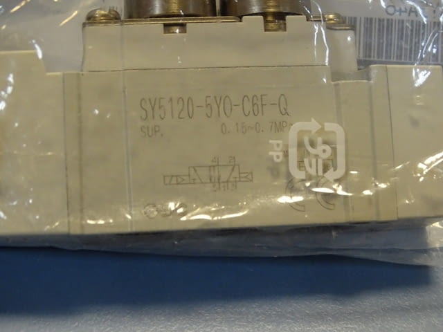 Пневматичен разпределител SMC SY5120-5Y0-C6F-Q Solenoid Valve 24VDC - снимка 2