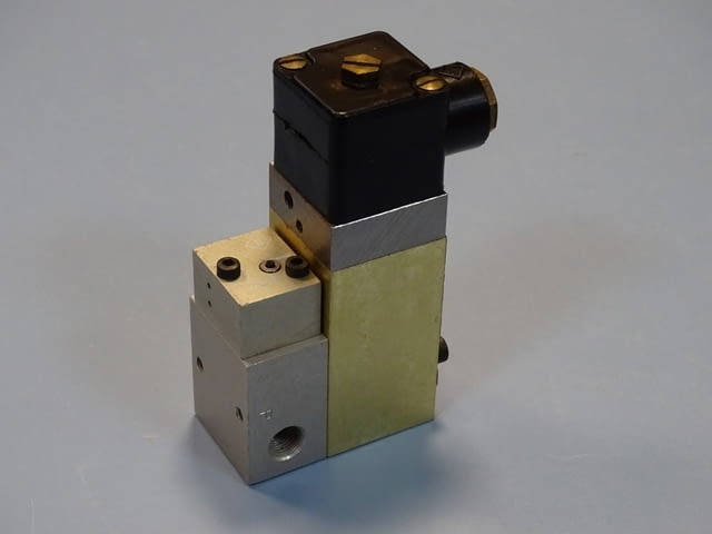 Пневматичен разпределител JOUCOMATIC LVN22 Solenoid Valve 24VDC - снимка 2