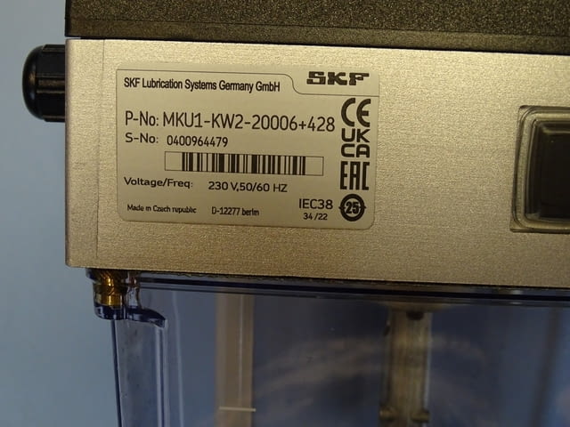 Смазочна станция SKF MKU1-KW2-20006+428 2L lubrication pump 230V/50-60Hz - снимка 2