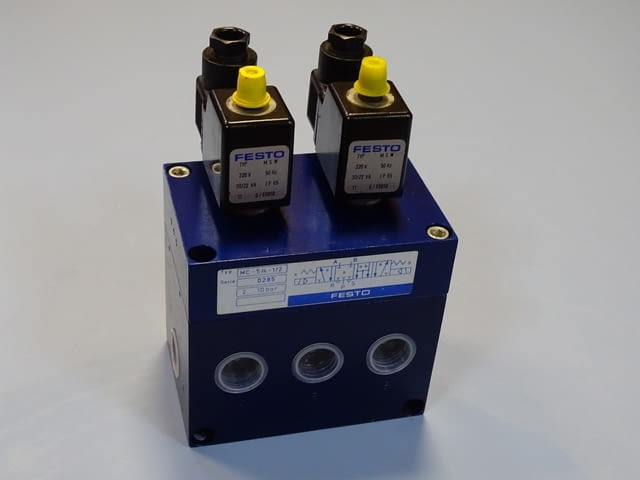 Пневматичен разпределител Festo MC-5/4-1/2 Solenoid Control Valve 220VAC/24VDC - снимка 1