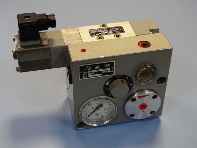 Пневматичен блок wmw DDR StGK04/0413 Pneumatic Valve 10Bar 24VDC - снимка 1