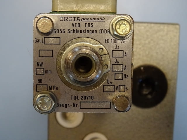 Пневматичен блок wmw DDR StGK04/0413 Pneumatic Valve 10Bar 24VDC - снимка 8