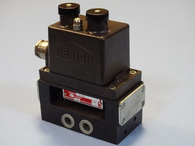 Пневматичен разпределител HERION 26507H72 Solenoid Valve 220V/50Hz - снимка 7