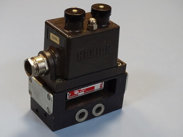 Пневматичен разпределител HERION 26507H72 Solenoid Valve 220V/50Hz - снимка 9