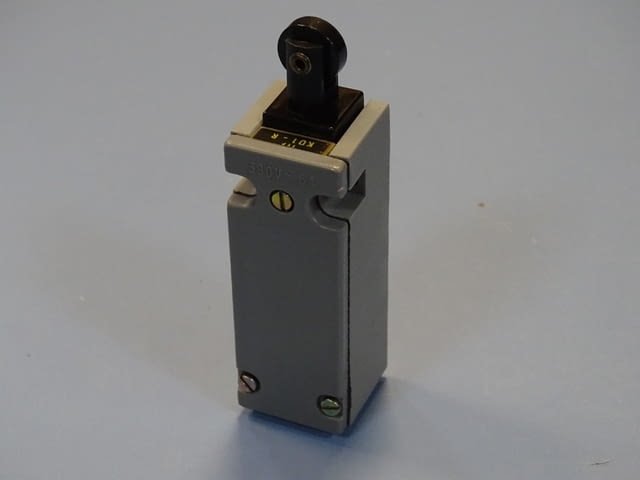 Краен изключвател VEB RFD Robotron KU1-R Limit Switch 6A 380V - снимка 2