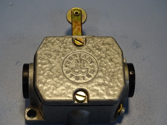 Краен изключвател VEB Robotron GWU1R Limit Switch 6A 500VAC, city of Plovdiv - снимка 3