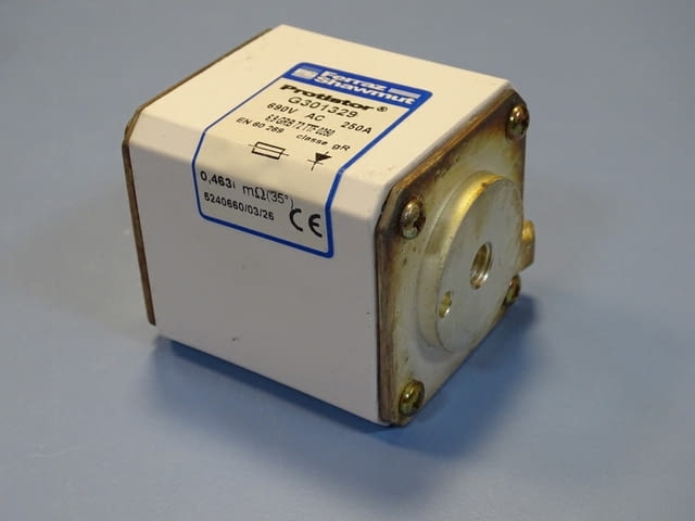 Предпазител Ferraz Shawmut Protistor G301329 6.9 GRB72TTF0250 Fuses 250A 690VAC - снимка 6