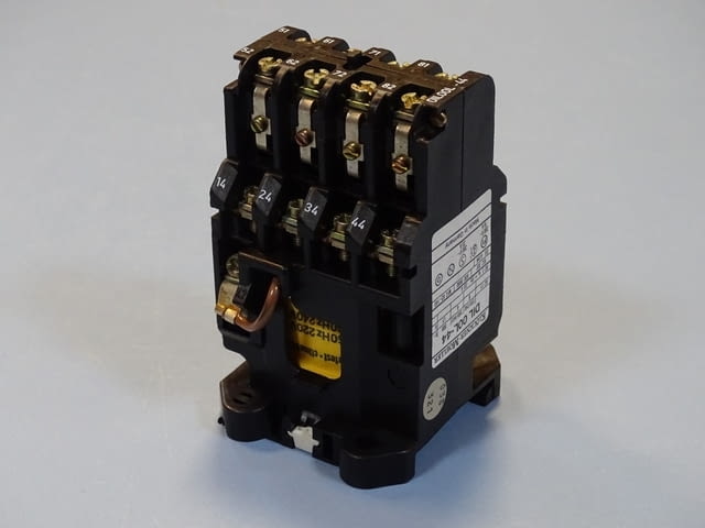 Контактор Klockner-Moeller DIL 00L-44 universal contactor relay 220/240V - снимка 2