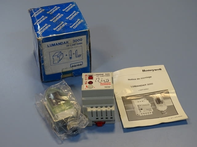 Фотоелектрически сензор Honeywell Lumandar 3000 Cometa FF-LAMT30RH Photoelectric switch - снимка 1