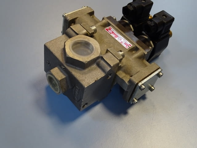 Пневматичен разпределител за преси HERION 24724030801 Pneumatic Valve - снимка 4