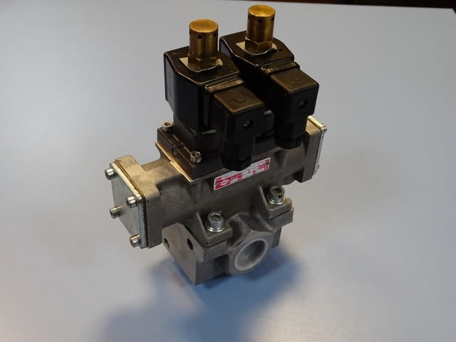 Пневматичен разпределител за преси HERION 24724030801 Pneumatic Valve - снимка 10