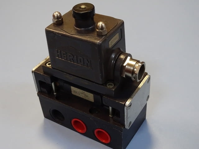 Пневматичен разпределител HERION 26511C69 Single Solenoid Valve 220V/50Hz G1/2 - снимка 6