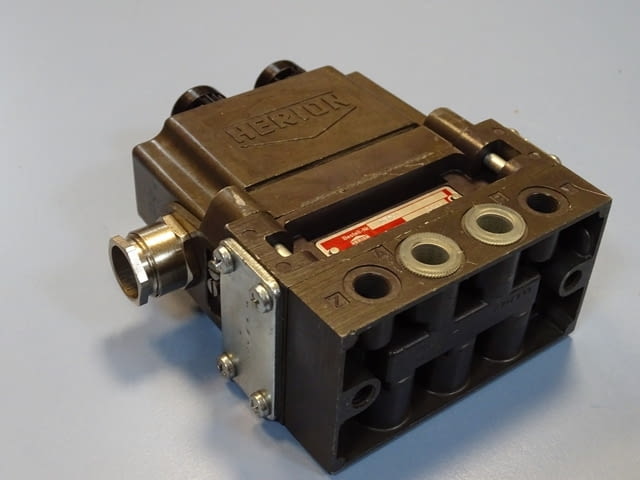 Пневматичен разпределител HERION 25507E74 Solenoid Valve 24VDC G1/8 - снимка 7