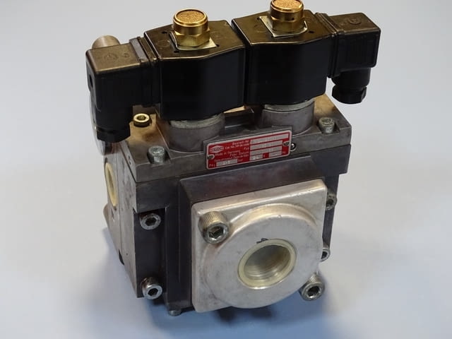 Пневматичен разпределител HERION XSZ 20/2493000 Solenoid Valve 24VDC G3/4 - снимка 1