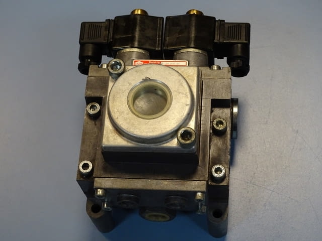 Пневматичен разпределител HERION XSZ 20/2493000 Solenoid Valve 24VDC G3/4 - снимка 2