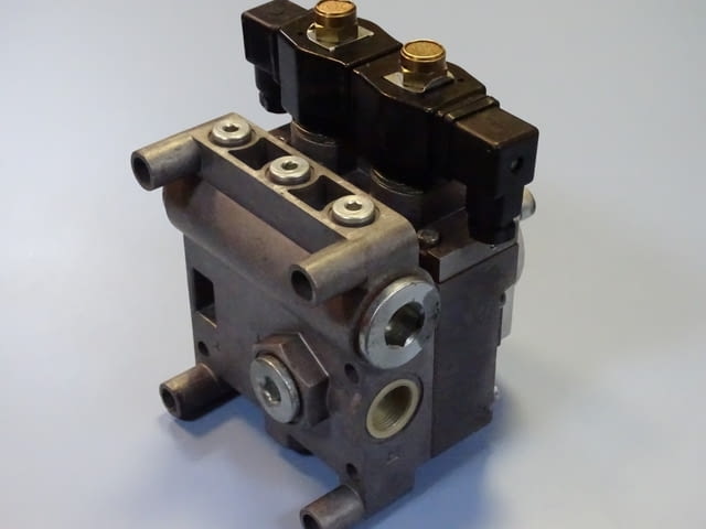 Пневматичен разпределител HERION XSZ 20/2493000 Solenoid Valve 24VDC G3/4 - снимка 9