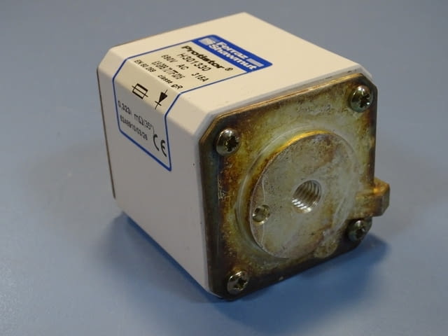 Предпазител Ferraz Shawmut Protistor H301330 Fuses 6.9GRB72TTF0315 315A 690VAC - снимка 1