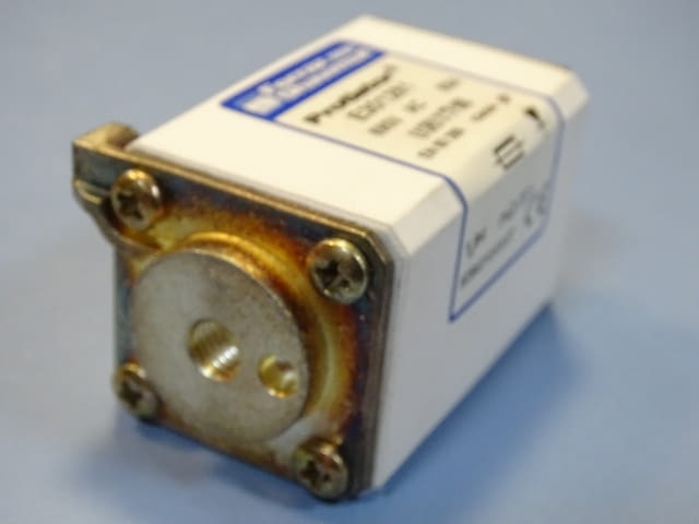 Предпазител Ferraz Shawmut Protistor E301281 Fuses 6.9GRB70TTF0080 80A 690VAC - снимка 7