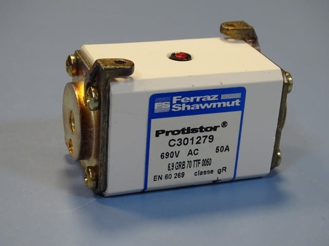 Предпазител Ferraz Shawmut Protistor C301279 Fuses 6.9GRB70TTF0050 50A 690VAC - снимка 1